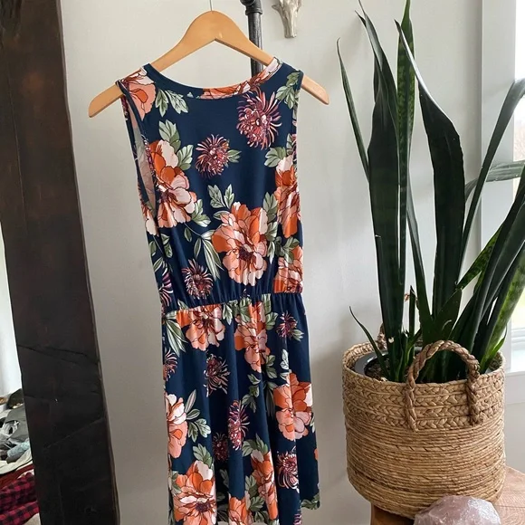 Sundress - Picture 3 of 3